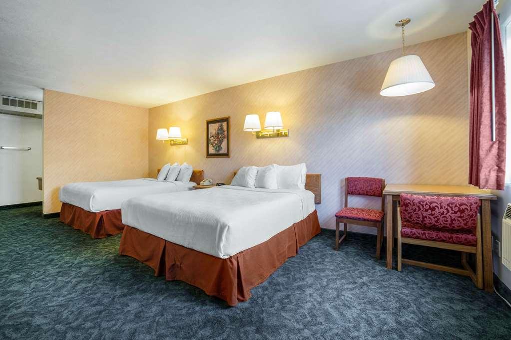 Rodeway Inn Whitehall Номер фото