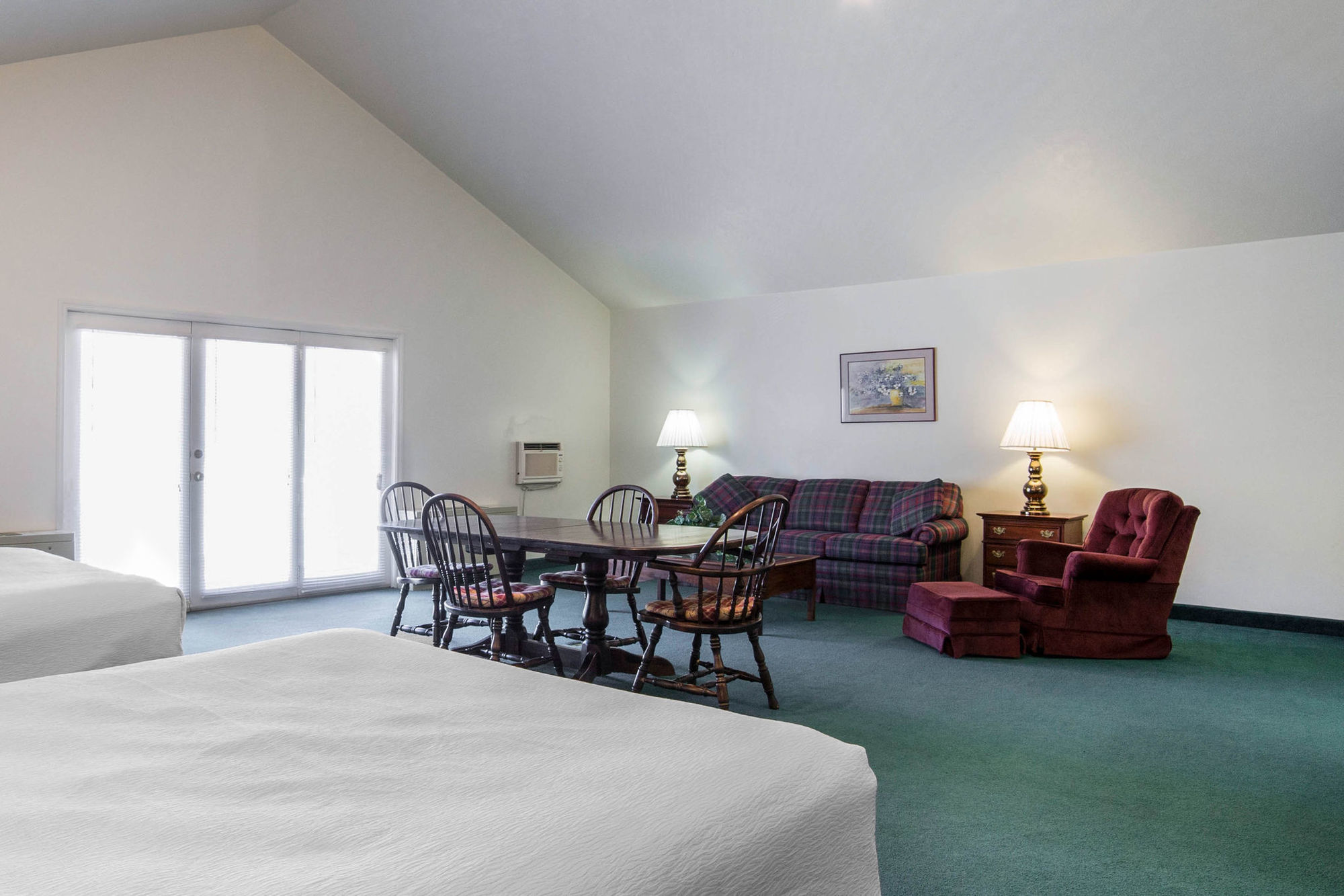Rodeway Inn Whitehall Номер фото